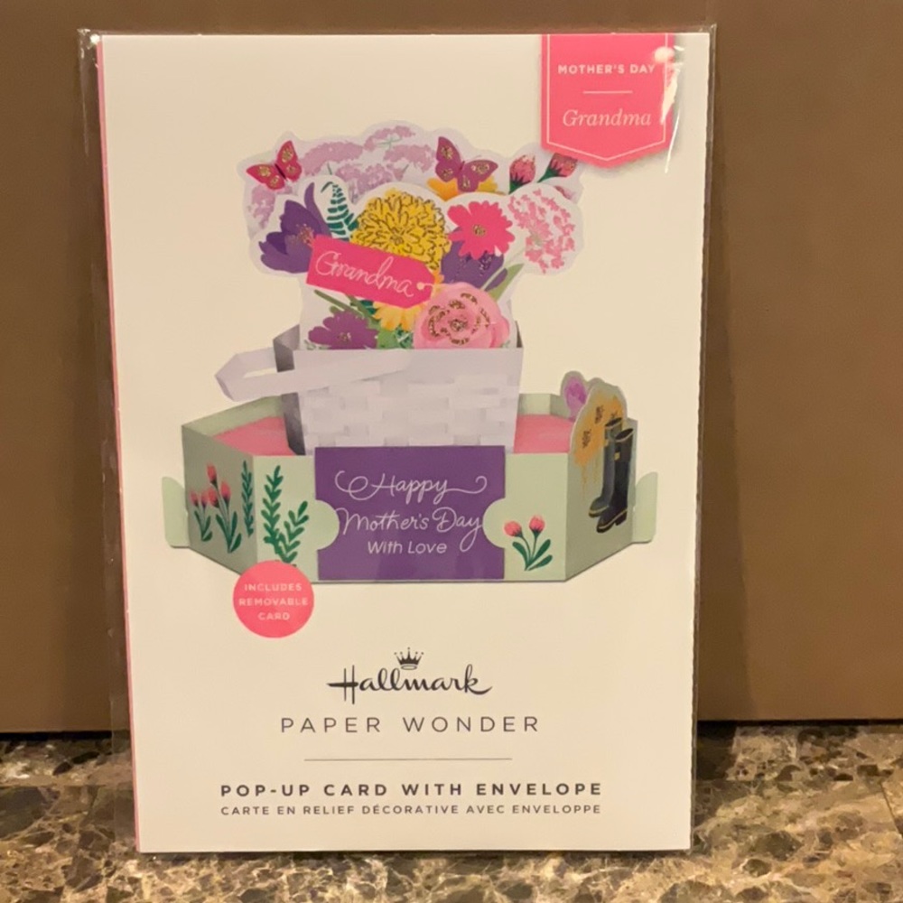 3 for $10 NIP Hallmark Paper Wonder 3D pop-up Mother’s Day card for Grandma
